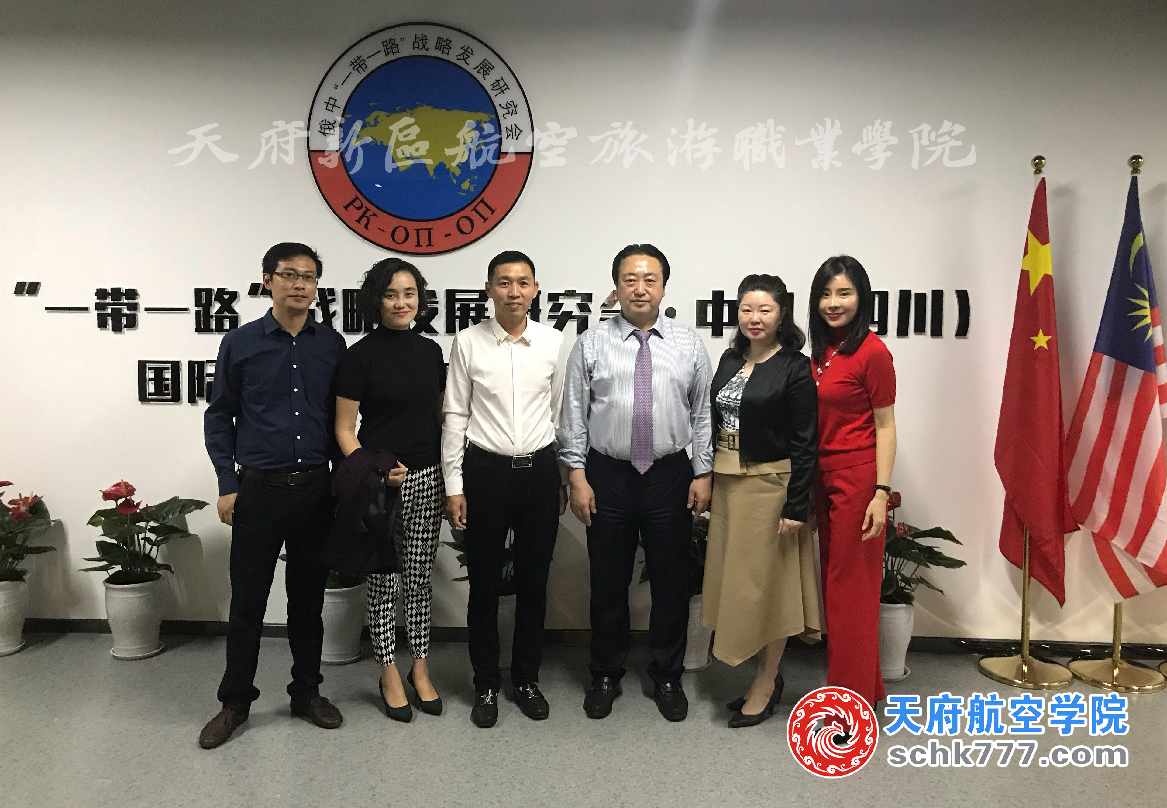 辜院會(huì)見俄中一帶一路戰(zhàn)略發(fā)展研究會(huì)主席，杰出華僑陳志剛主席 (1)_副本.jpg