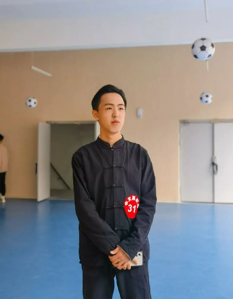 1684308384123651.jpg 79539a998c8e354950984856fbfea2e.jpg