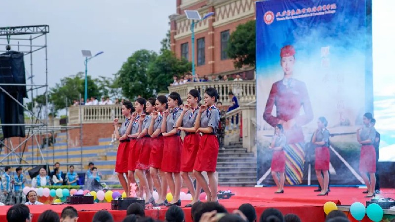 1684822753159604.jpg 098a9cfce5a19596fbefd51ca81d885.jpg