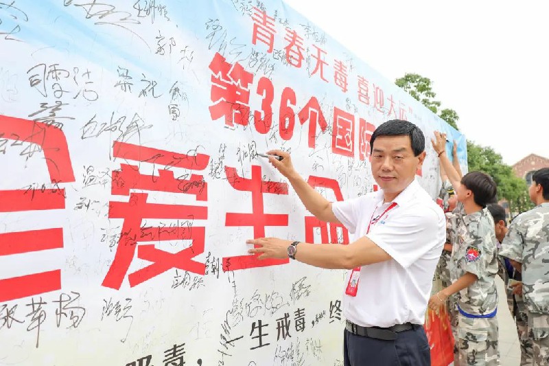 1689734720347352.jpg c1c81c68365439555905b381ef4c1ab.jpg