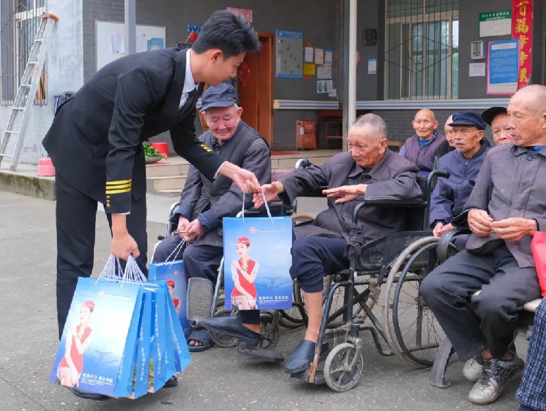 1698302594110595.jpg 21.jpg