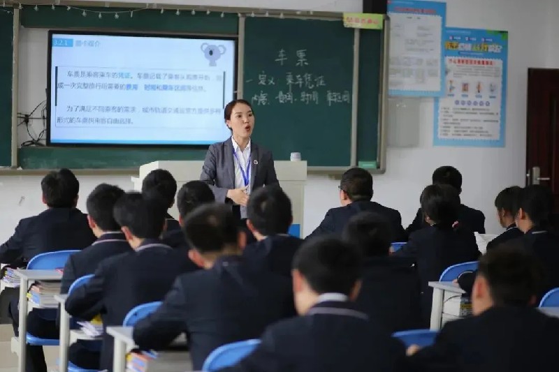 1708929007824015.jpg 32.jpg