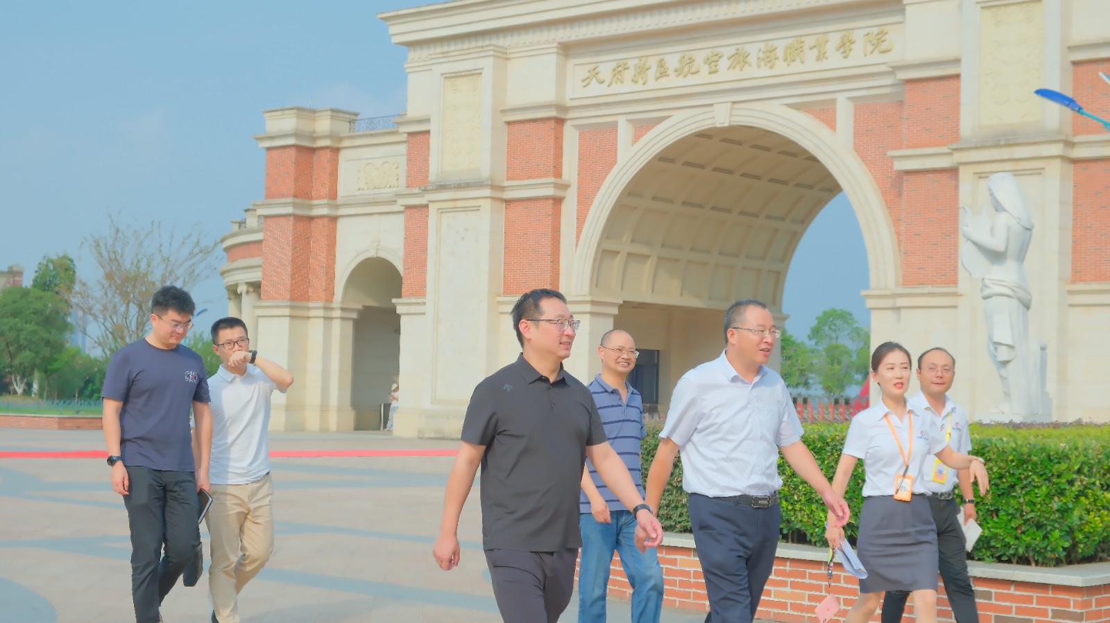 1727409718169459.jpg 01b9c0a4b503ec65593bd6cb90ed9b5.jpg