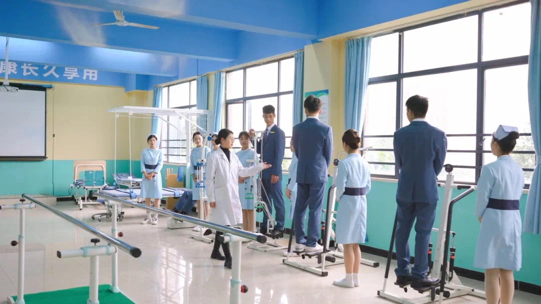 1742877164844885.jpg 83631742457101_.pic_hd.jpg