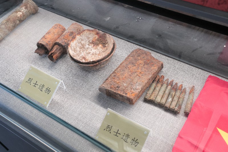 1743998261193643.jpg IL3A1099.jpg